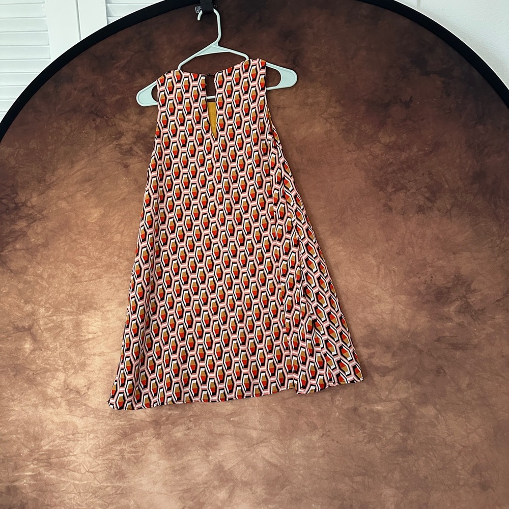 Geometric Patterned Mini Dress - Picture 4 of 4